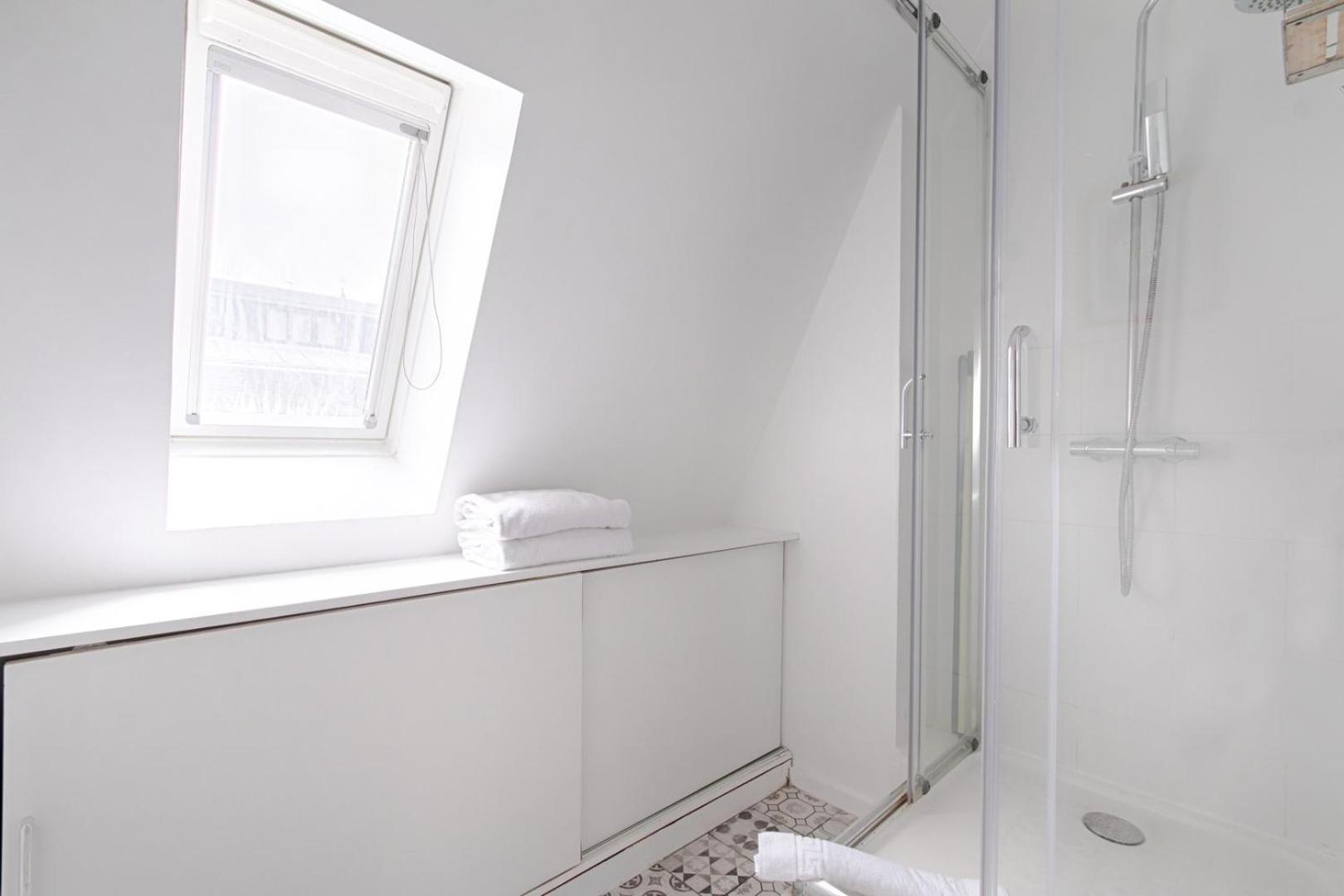 Appartement Near To Saint Lazare - 6P ปารีส ภายนอก รูปภาพ