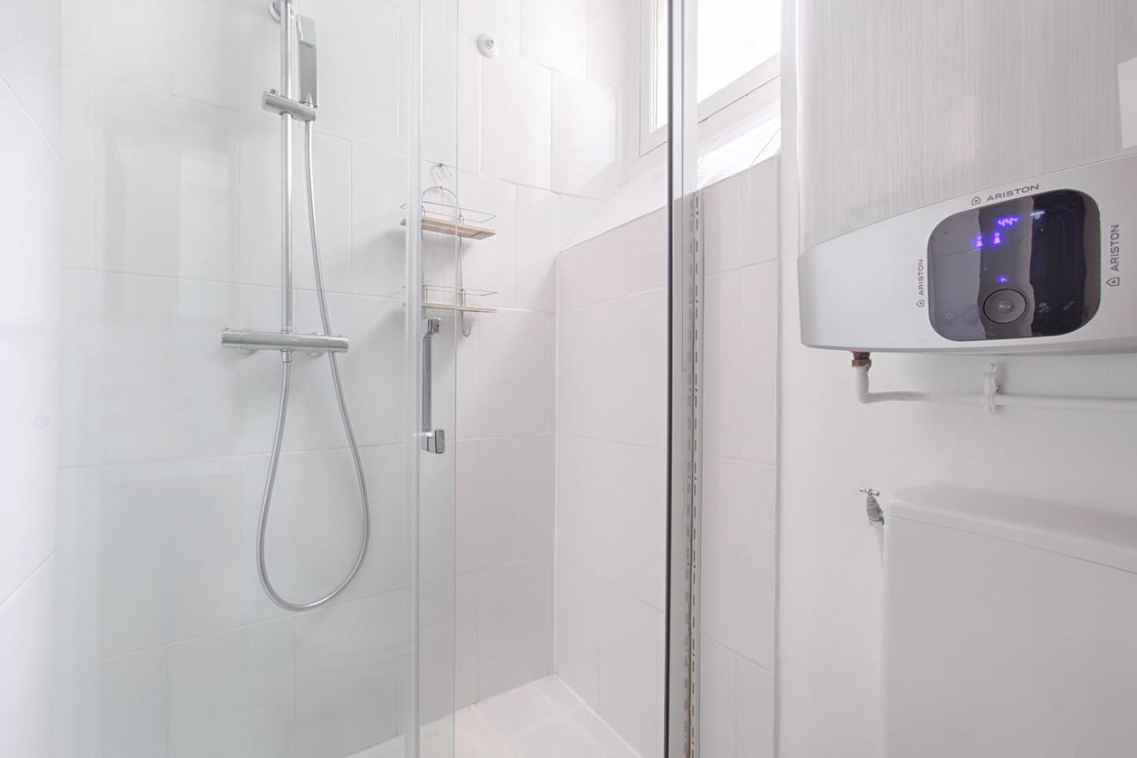 Appartement Near To Saint Lazare - 6P ปารีส ภายนอก รูปภาพ