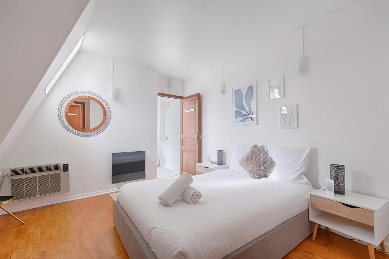 Appartement Near To Saint Lazare - 6P ปารีส ภายนอก รูปภาพ